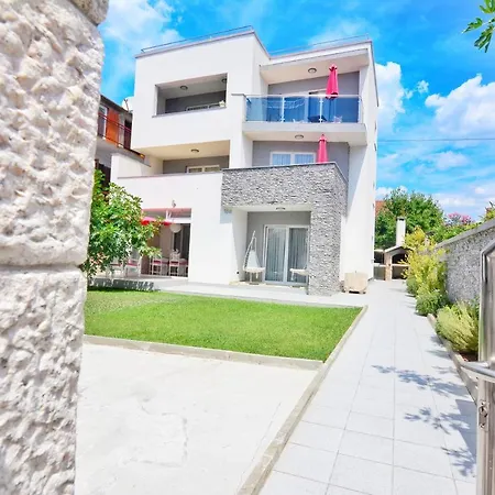 Apartments Maritea Vodice Exterior photo