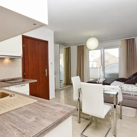 Apartments Maritea Vodice Exterior photo