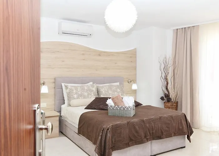 Apartments Maritea