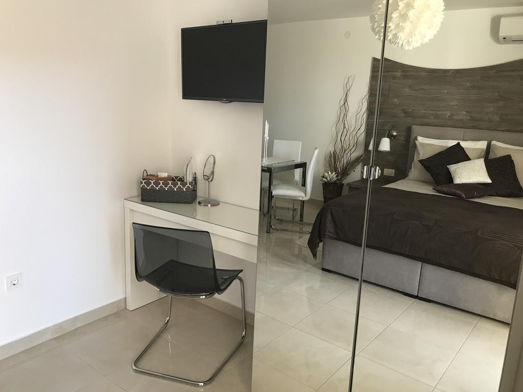 Maritea Apartment